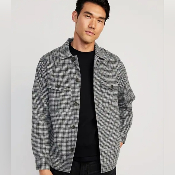 Men's Black and Grey Old Navy Plaid Shacket - Picture 1 of 14